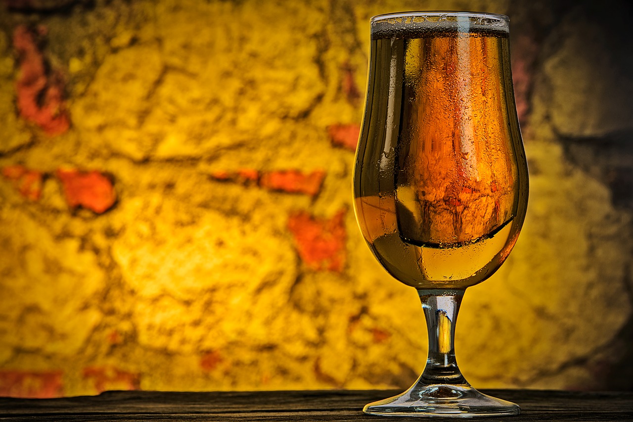 Rozsmakuj się w lokalnych alkoholach – dobre Piwo Wino Nalewki Przepisy